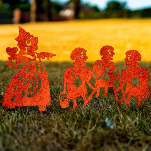 The Queen of Hearts Garden Ornament Alice in Wonderland Themed Party Decoration Gift